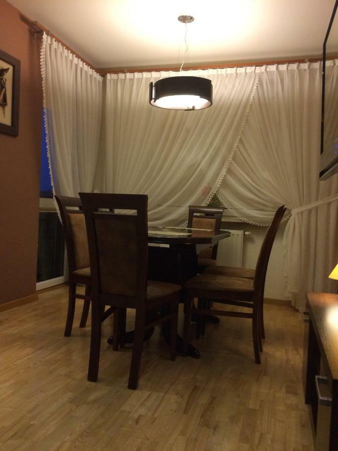 キェルツェApartament "Cleopatra" Z Garazem Podziemnym, Faktury Vatアパートメント エクステリア 写真