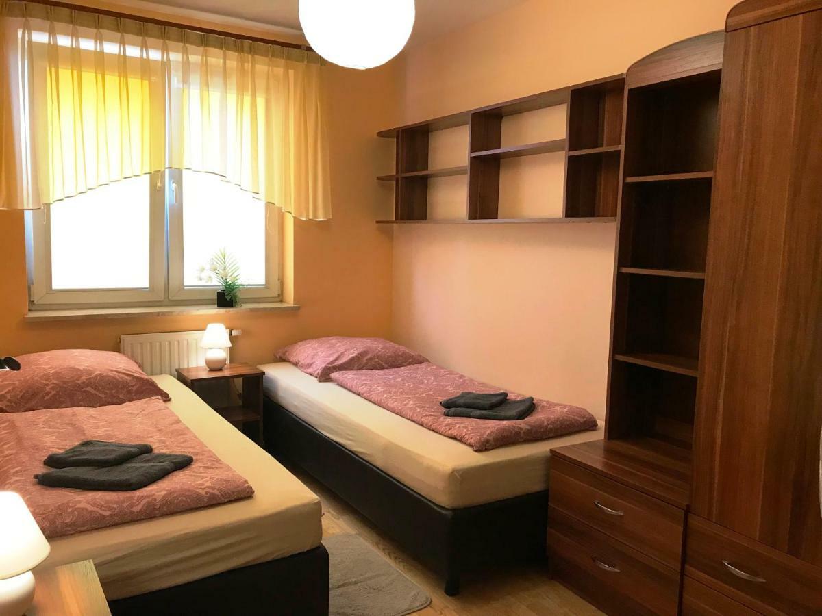 キェルツェApartament "Cleopatra" Z Garazem Podziemnym, Faktury Vatアパートメント エクステリア 写真